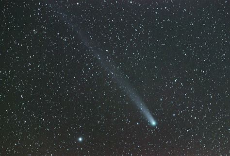 Comet Lovejoy Stack Of 21 Photos Iso 800 28 Sec Roy Keeris Flickr