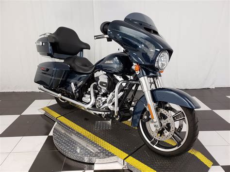 Although their card appears to include features that can help you pay for your vehicle improvements, it can be a major inconvenience to you if used improperly. Pre-Owned 2016 Harley-Davidson Street Glide Special FLHXS Touring in Mesa #U617556 | Desert Wind ...