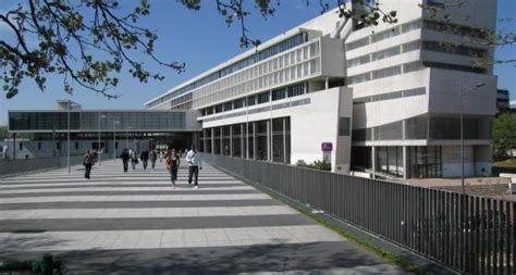 Cy cergy paris university (also known by its acronym cyu : L'université de Cergy soigne ses relations entreprises ...