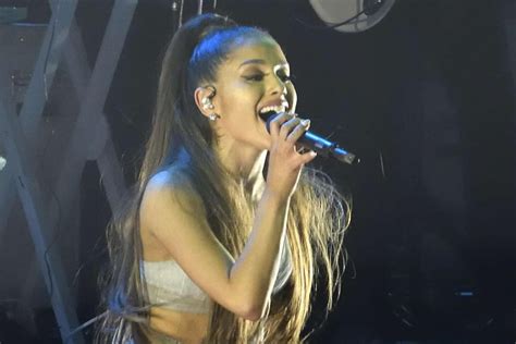 Ariana Grande Says She’s “thinking Of Her Angels” As She Resumes Tour In Paris After Manchester