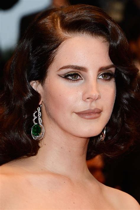 Lana Del Reys Best Makeup Looks Of All Time Elle Australia