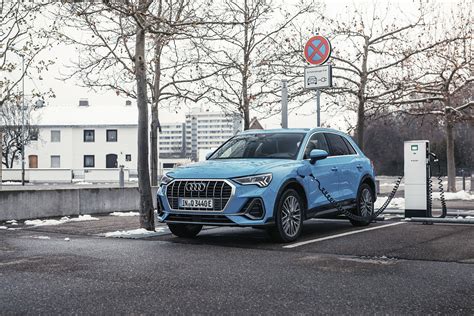 Audi Q3 To Smart Casual των Premium Suv Motoronegr