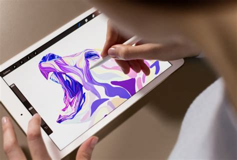 apple launches new smaller ipad pro cheaper apple watch alongside iphone se