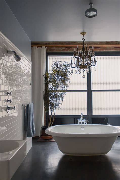 Fancy Bath Lighting: Inspiration and Tips for Hanging a Chandelier Over