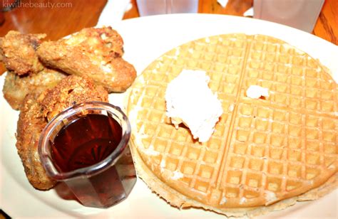 #roscoes chicken and waffles #west coast jokes? Fun Foodie Hot Spots in Los Angeles You Must Try! - Kiwi The Beauty / Kiwi The Beauty