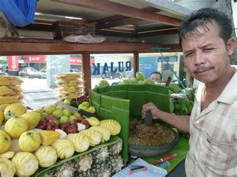 Putri dan tusuk gigi (jepang) adalah buanglah sampah pada tempatnya. Nostalgia Jajanan Zaman Dahulu - Info Namina