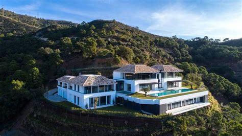 07.11.2018 · cristiano ronaldo old house november 07, 2018 get link; Cristiano Ronaldo House Inside Tour Photos and Locations ...