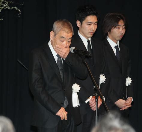 Jun 18, 2021 · 俳優の松山ケンイチが主演する映画『川っぺりムコリッタ』の追加キャストとして、江口のりこ、柄本佑、田中. 榎本 明 | 柄本明の息子がプロミスで逮捕の理由？嫁と兄弟と ...
