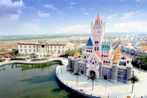 All passengers in the airport have been asked to stay, and all transport to the airport has been cut. Zhengzhou Fantawild Adventure (Zhongmu County) - 2020 All ...