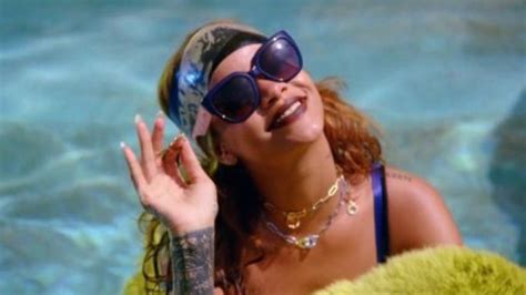 Best Rihanna S — 28 Epic Rihanna S For Every Mood Teen Vogue