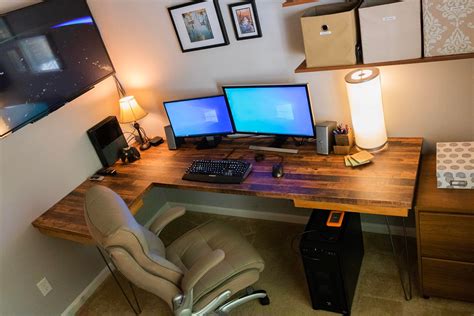 Built my first desktop computer in 13 years. Custom desk made from ...