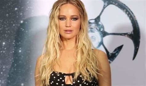 Jennifer Lawrence Nude Pictures Leaked All Across The Internet ICloud
