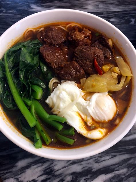 Taiwanese Beef Noodle Soup Hong Shao Niu Rou Mian 紅燒牛肉麵 Oh Snap