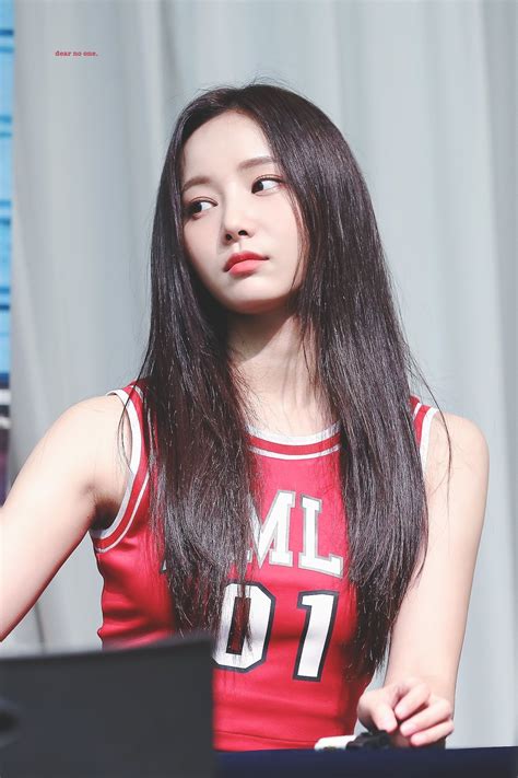 In 2017, two new members were added to the group, being daisy on march 28, and taeha on april 9. Former MOMOLAND Member Yeonwoo Opens Official Fancafe - Koreaboo