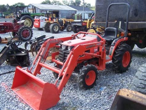 John Deere Garden Tractor With Loader Kubota B7500 Loader