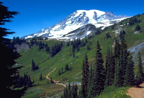 Mount Rainier National Park The Most Glaciated Peak In The Contiguous Us Boomsbeat