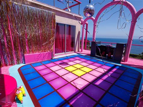 Photos Barbies Real Life Malibu Dreamhouse Back On Airbnb