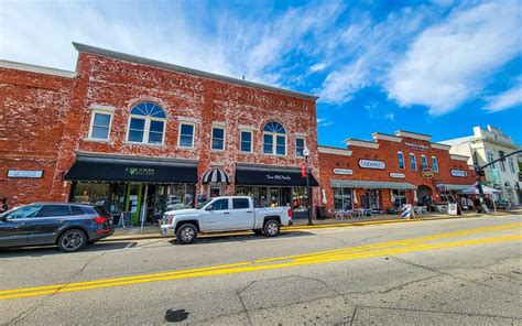 18 Cool Things To Do In Downtown Apex Nc Eat Shop Play