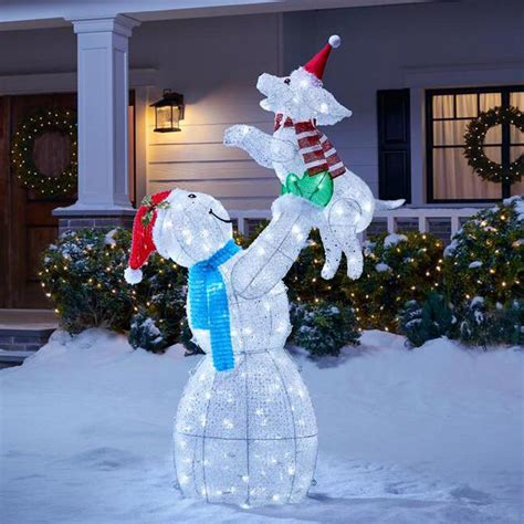 Best Outdoor Christmas Lights For The Best Neighborhood Display