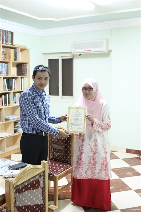 Sekolah menengah kebangsaan tinjar, baramwatikah pelantikanadalah. IMAM: Majlis Penyerahan Watikah Pelantikan Ahli ...