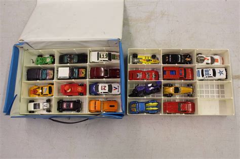 hot wheels collection case w 1970s 80s hot wheels