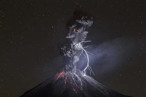 540x960 Resolution Erupting Volcano With Lightning Bolt Digital