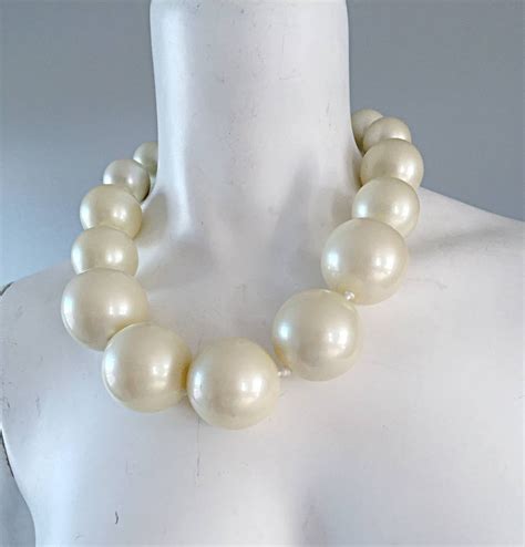 1960s 60s Vintage Oversized Jumbo Faux Pearl Necklace At 1stdibs