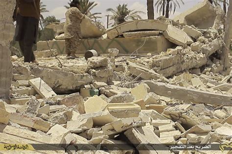 Syrie Lei Détruit Le Lion Dathéna Du Musée De Palmyre Le Groupe