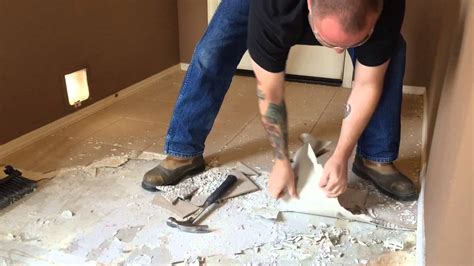 Best Way To Remove Floor Tile From Linoleum On Concrete Youtube