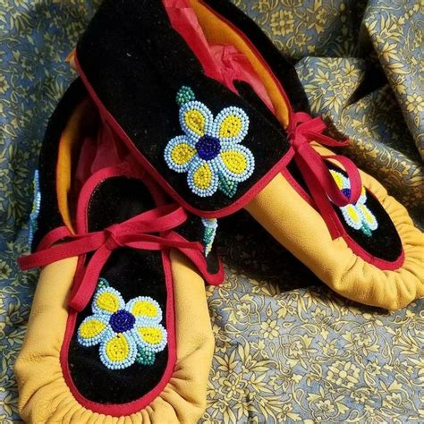 Special Order Ojibwe Moccasins Etsy Native Beadwork Beadwork