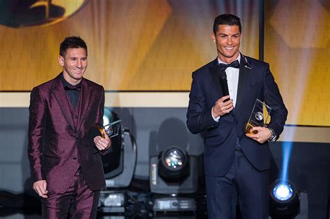 Cristiano Ronaldo Y Lionel Messi Duelo De Estilo En La Ceremonia Del