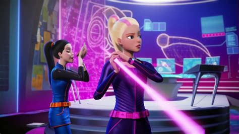 Puedes jugar con los mejores juegos de barbie para niñas. Juegos de Barbie Super Espia - Juegos Online Gratis