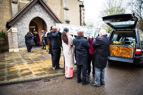 Garden City Funeral Photographer And Photography Icknield Way Cemetery