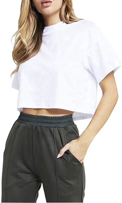 Loose Crop Top Outfits White Crop Top Outfit White Tshirt Outfit
