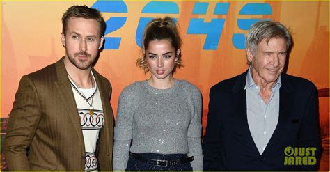 Photo Ryan Gosling And Harrison Ford Continue Blade Runner 2049 Press Tour In Paris 11 Photo