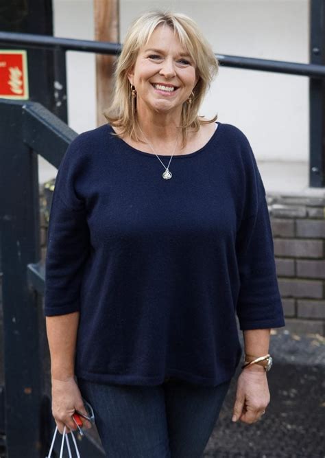 Fern Britton Says Tv Star Put Face In Her Boobs Entertainment Daily