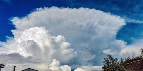 Cumulonimbus Clouds The Magnificent Menace In The Sky Itv News Meridian