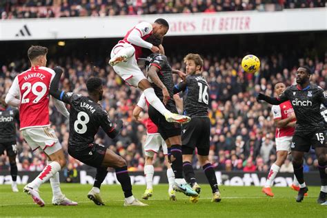 Gabriel Helps Arsenal End 3 Game Losing Streak With Its 5 0 Win Over