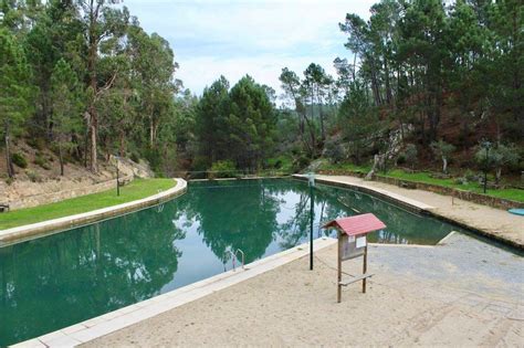 I'm at a small river beach where a strange ritual took place. Praia Fluvial do Carvoeiro 2 | Pequenos Paraísos