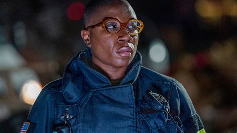 9 1 1s Aisha Hinds Explains Hens Healing Process In Fallout Tv Guide