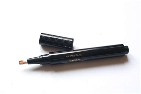 Gucci Luminous Perfecting Concealer Review Swatch