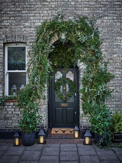 How To Make A Christmas Doorway Garland From Real Foliage Goodhomes