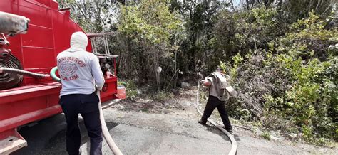 La coordinación de protección civil municipal informó que el incendio comenzó a las 22:06 horas, a donde acudieron en apoyo elementos de la policía de tulum y la guardia nacional tras una llamada al 911. A dos semanas de iniciar temporada de incendios, ya se han ...