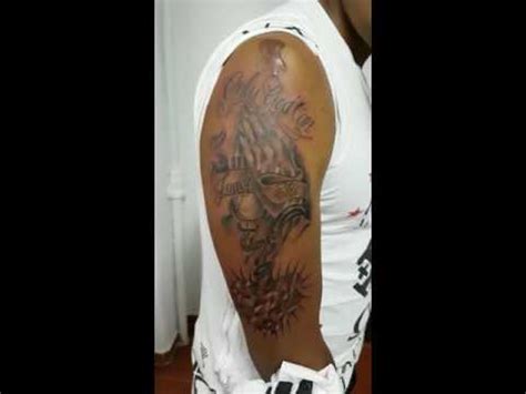 With jorge aravena, héctor arteaga, alexis ayala, antonio barreiro. Tatuaje manos rezando y corazón - YouTube