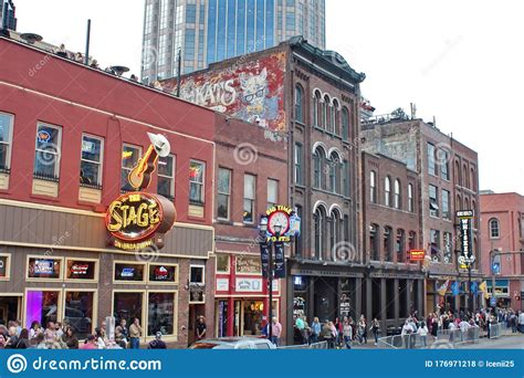 Tourist Strip In Nashville Editorial Stock Photo Image Of Evening