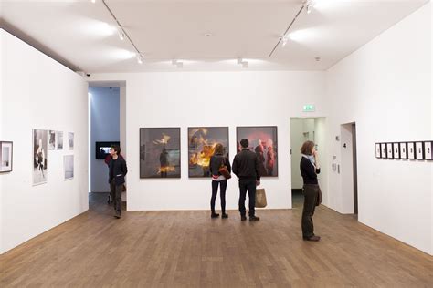 Why rent an art gallery in selangor ? Top 10 Cheap Art Galleries in London from HeadBox