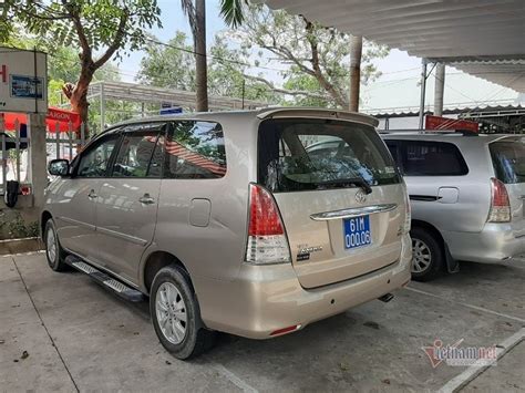 Hiện, bình dương có đến 4 khu vực tạm thời bị phong tỏa, cách ly y tế. Xe biển xanh chở cán bộ Sở Y tế vào quán nhậu giữa mùa dịch Covid-19 - VietNamNet