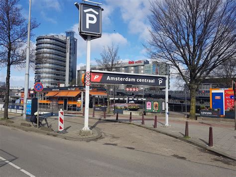 Goedkoop Parkeren In Amsterdam Bekijk Onze Parkeergarages P1