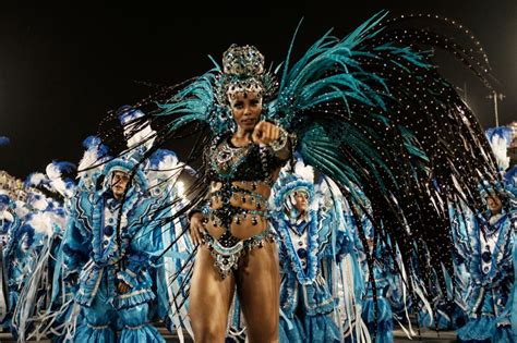 The Party Goes On In Brazils Carnival Despite Zika Fears And Economic Woes Huffpost