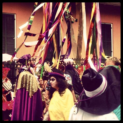 Mardi Gras 2013 in the French Quarter | Hair wrap, Mardi gras, Hair styles